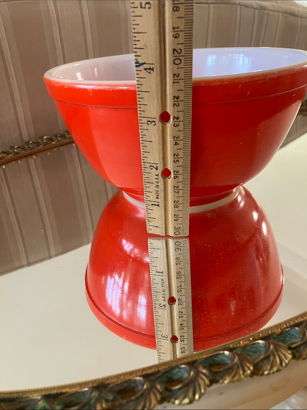 Vintage Pyrex Primary 1 Quart Red Nesting Bowl - Picture 7 of 9